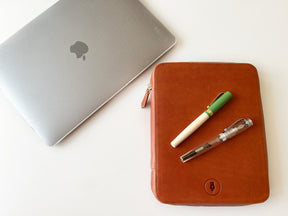 Shine Chestnut 18 Slot Leather Pen Case